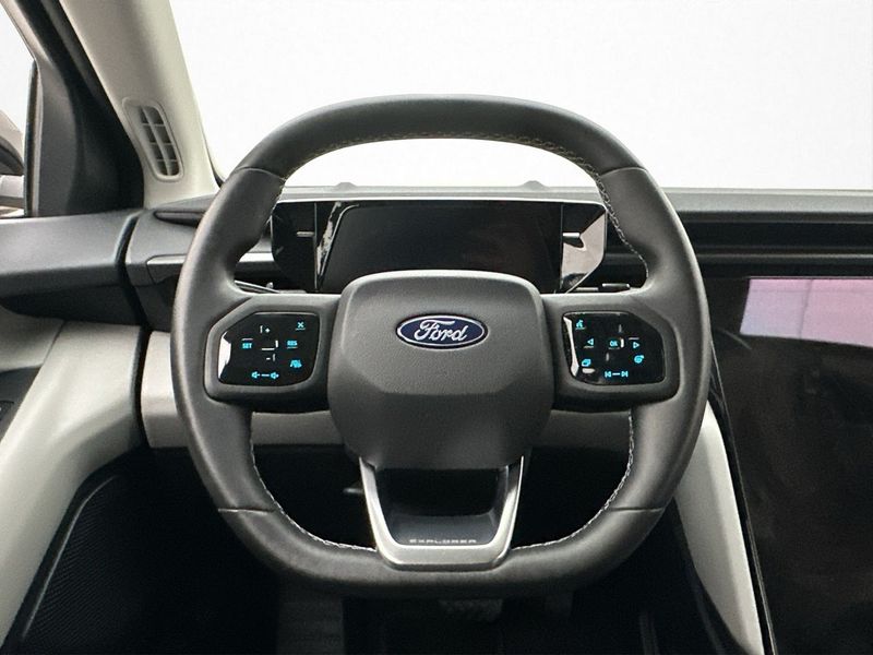 Ford Explorer bild 14
