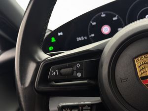 Porsche Taycan bild 19