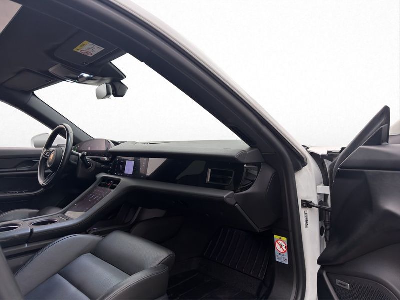 Porsche Taycan bild 31