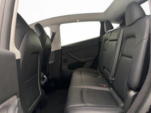 Tesla Model Y bild 27