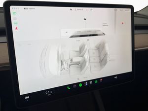 Tesla Model Y bild 24