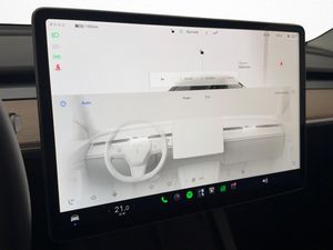 Tesla Model Y bild 23