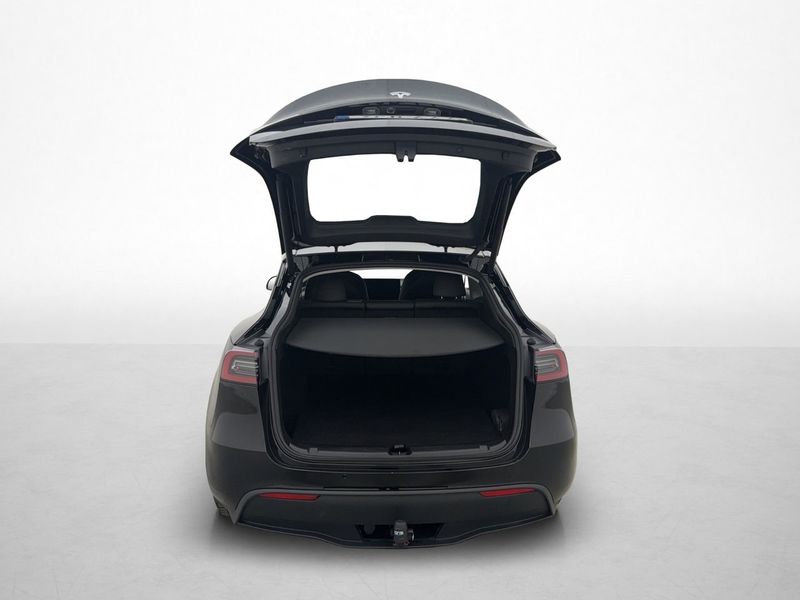 Tesla Model Y bild 28
