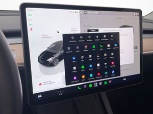 Tesla Model Y bild 18