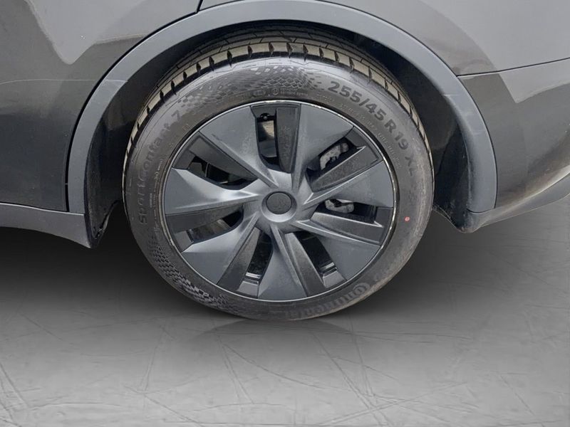 Tesla Model Y bild 31