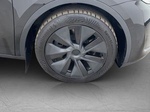 Tesla Model Y bild 33