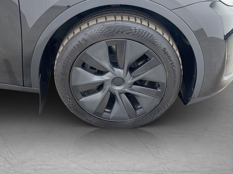 Tesla Model Y bild 33