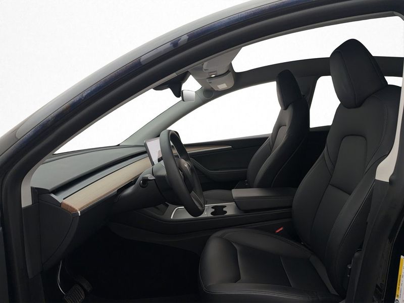 Tesla Model Y bild 12