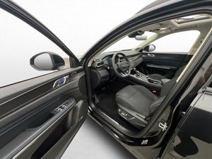 Lynk & Co 01 bild 12