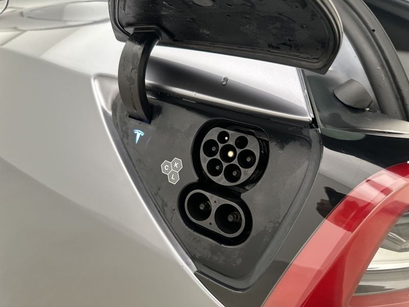 Tesla Model Y bild 28
