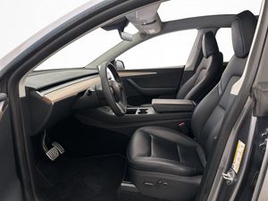 Tesla Model Y bild 12