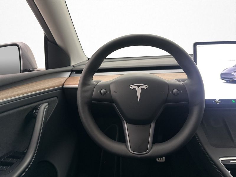 Tesla Model Y bild 15