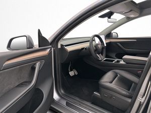Tesla Model Y bild 11