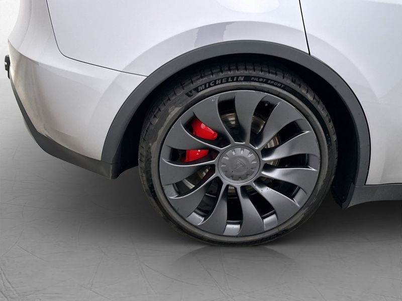 Tesla Model Y bild 31