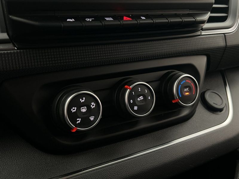 Renault Trafic bild 24