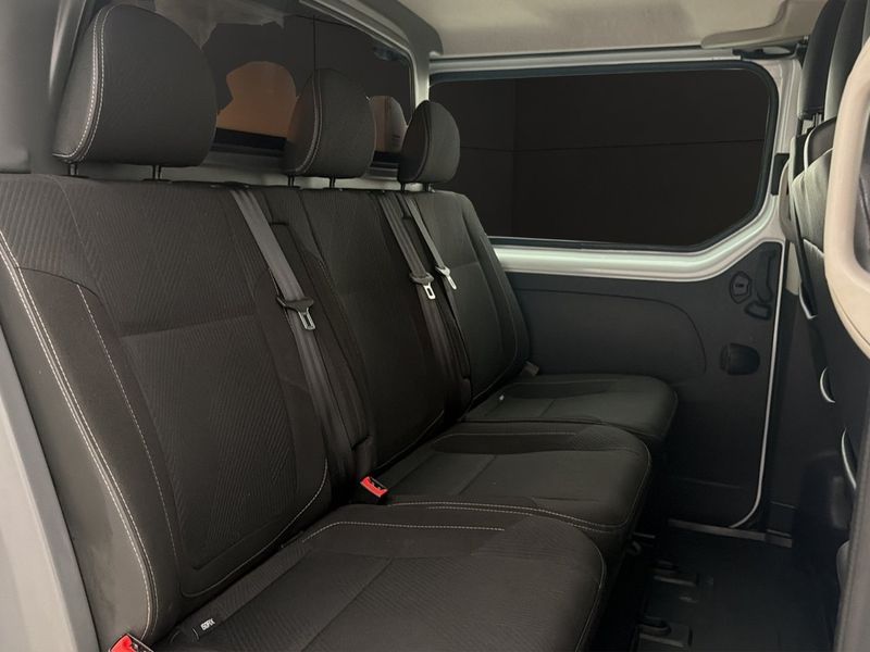Nissan NV300 bild 23