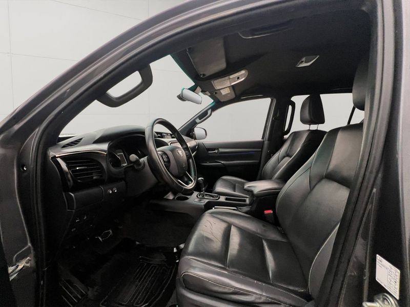 Toyota Hilux bild 18
