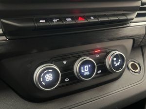 Renault Trafic bild 23