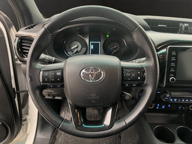 Toyota Hilux bild 17