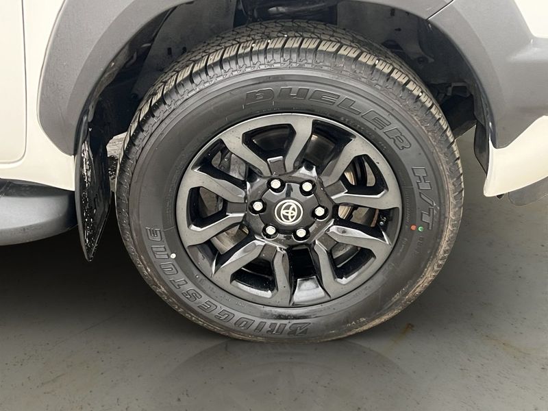 Toyota Hilux bild 34