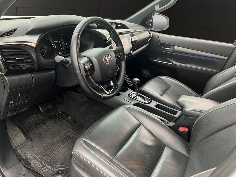 Toyota Hilux bild 15