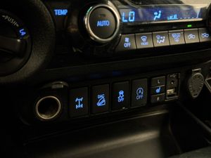 Toyota Hilux bild 25