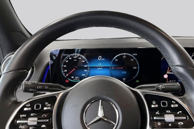 Mercedes EQB300 bild 10
