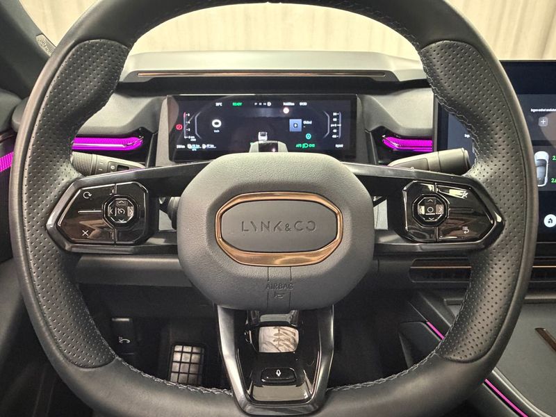 Lynk & Co 08 bild 11