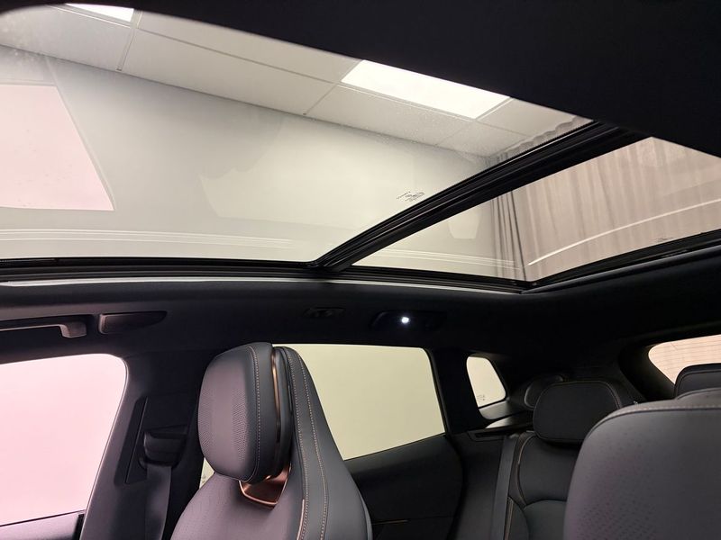 Lynk & Co 08 bild 21