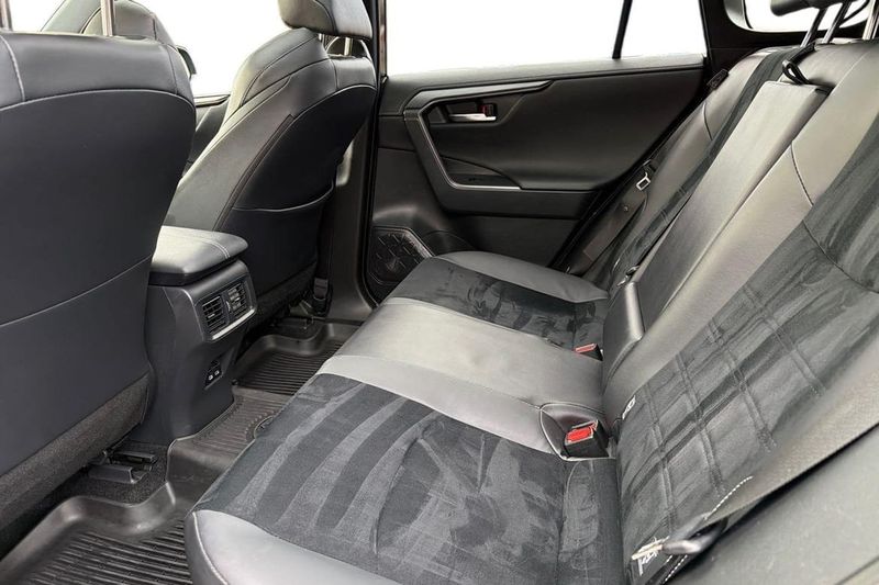 Toyota RAV4 bild 13