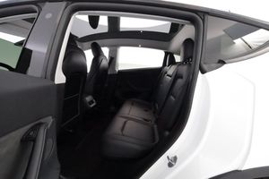 Tesla Model Y bild 12