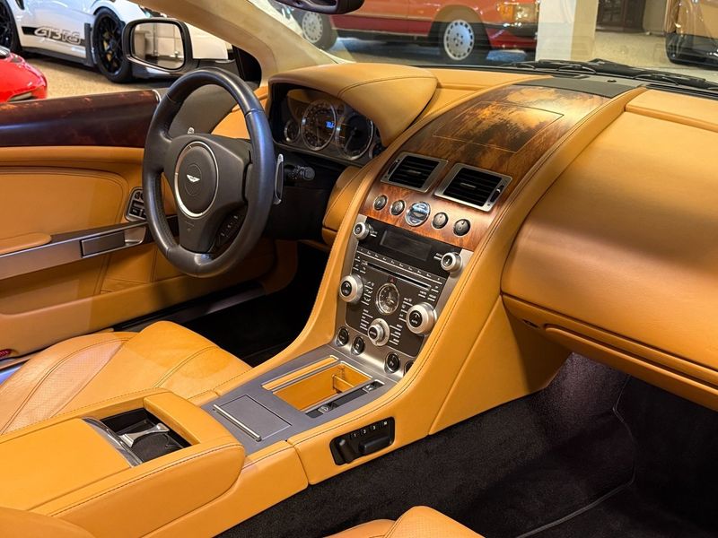 Aston Martin DB9 bild 22