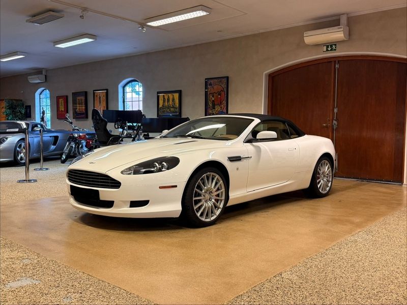 Aston Martin DB9 bild 2