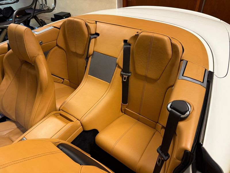 Aston Martin DB9 bild 19