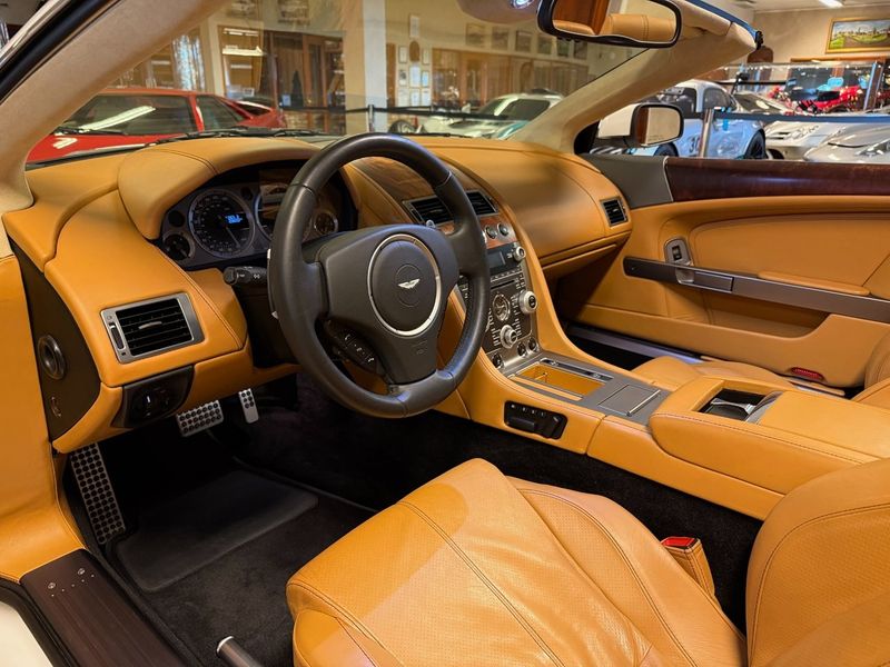Aston Martin DB9 bild 14