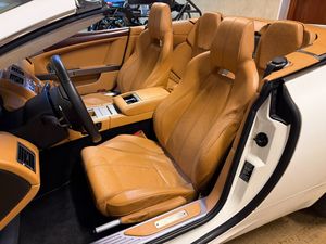 Aston Martin DB9 bild 15