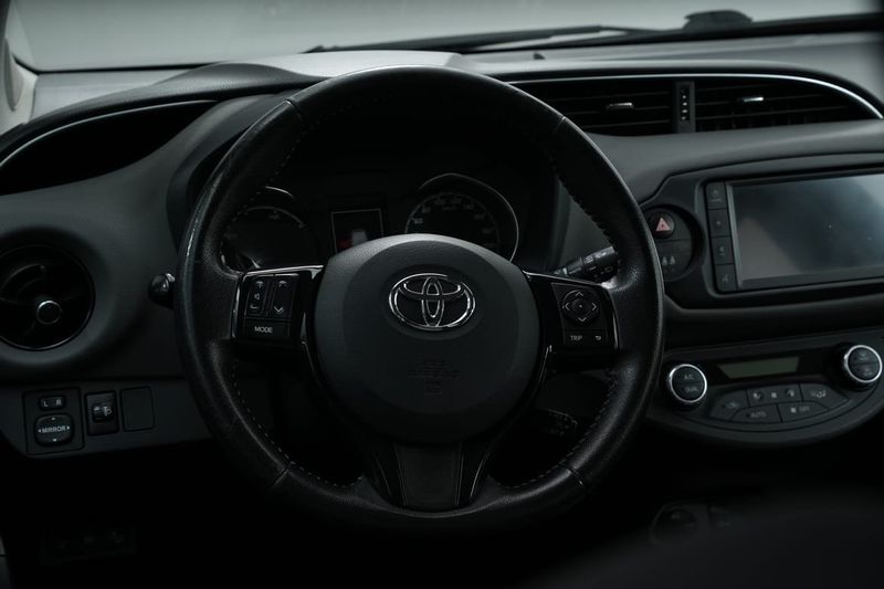 Toyota Yaris bild 16