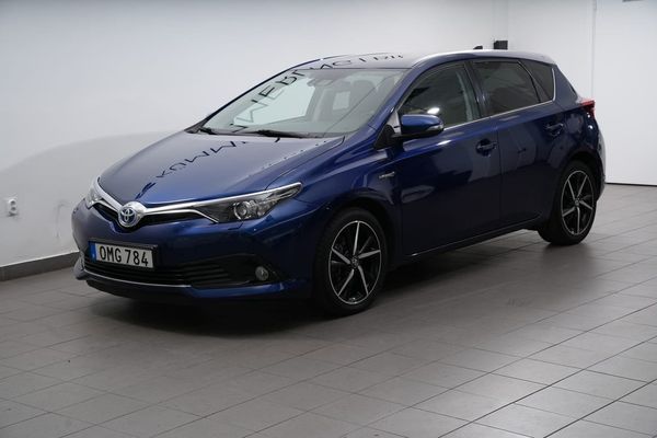 Toyota Auris Hybrid e-CVT 136hk Bkamera/Keyless - 2017