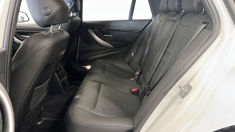 BMW 320 bild 12