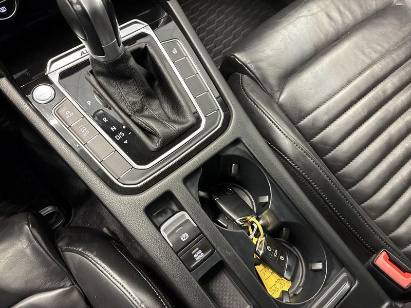 Volkswagen Passat bild 18