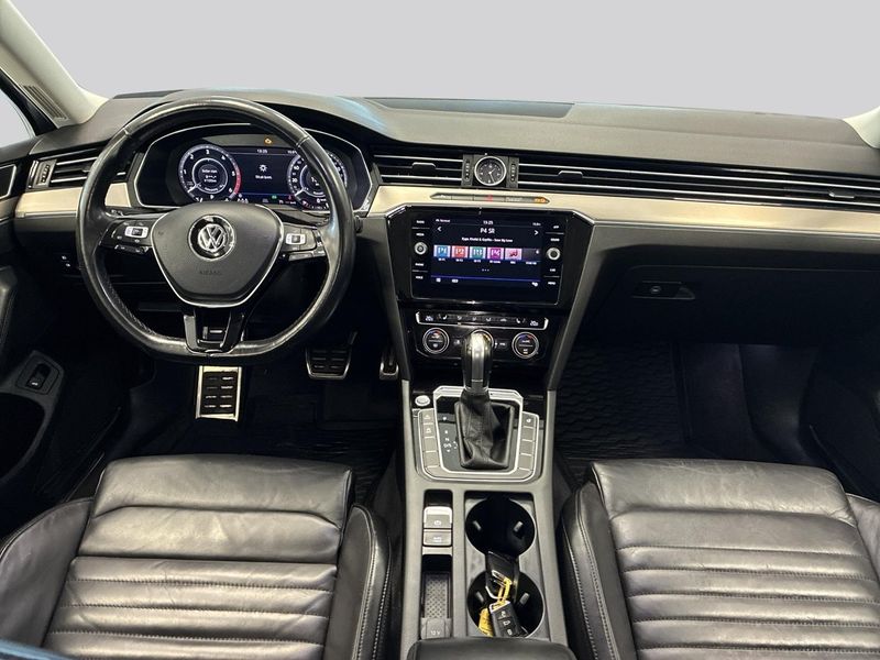 Volkswagen Passat bild 7