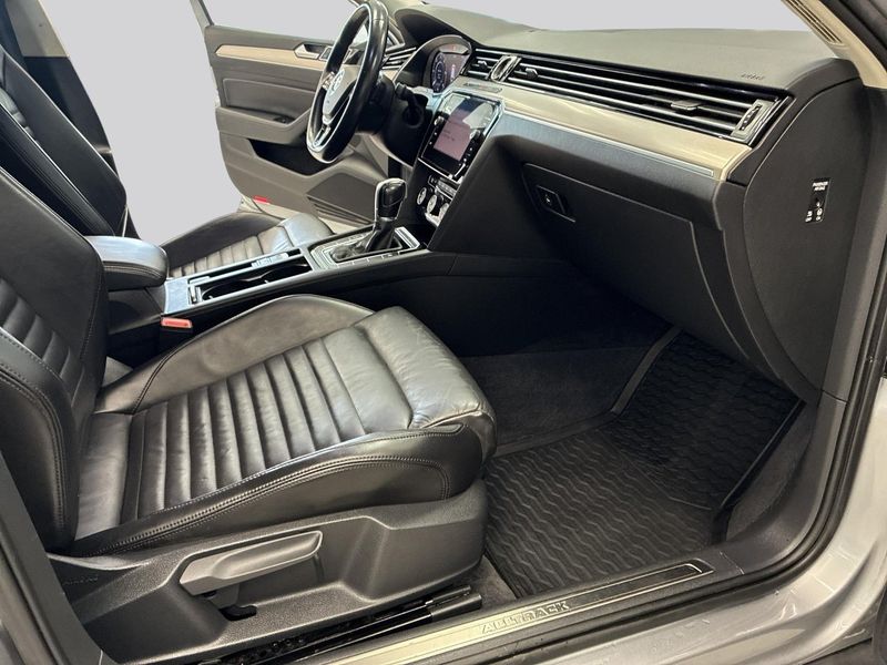 Volkswagen Passat bild 10