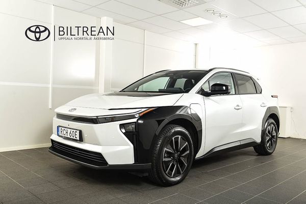 Toyota bZ4X AWD Executive Navi 360°-kamera MOMS Carplay JBL Skinn - 2025