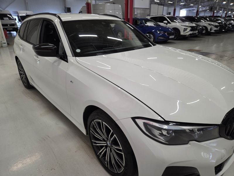 BMW 330 bild 3