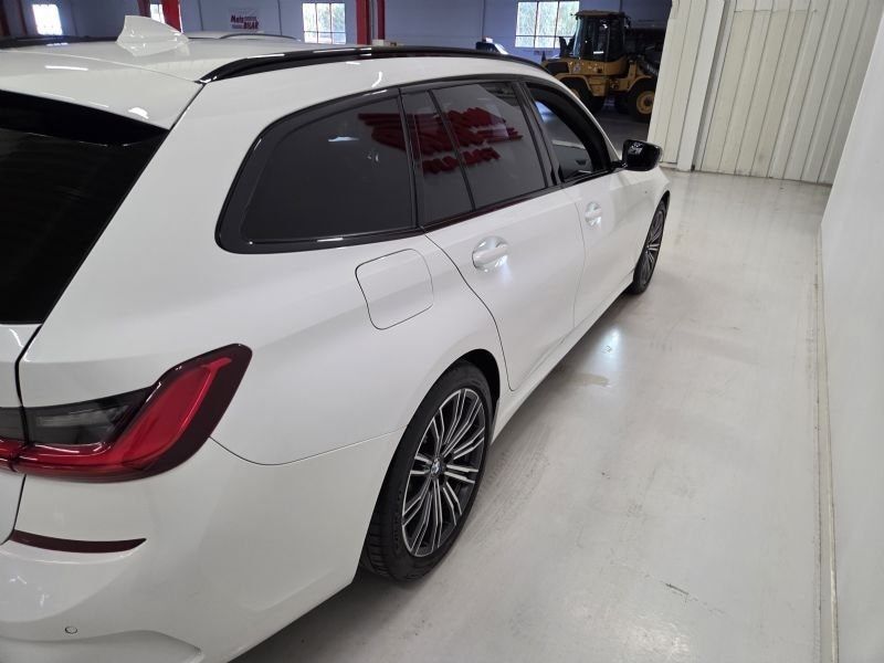 BMW 330 bild 6