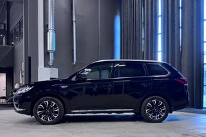 Mitsubishi Outlander bild 3