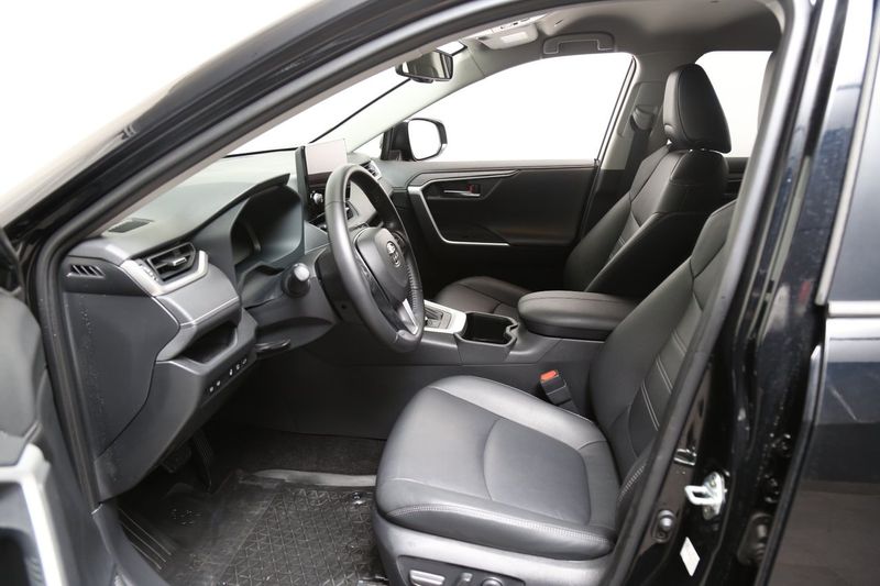 Toyota RAV4 bild 10