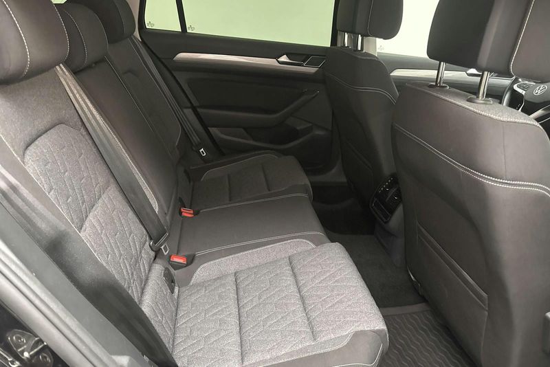 Volkswagen Passat bild 8