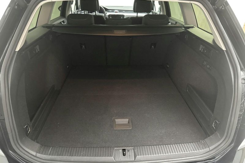 Volkswagen Passat bild 9