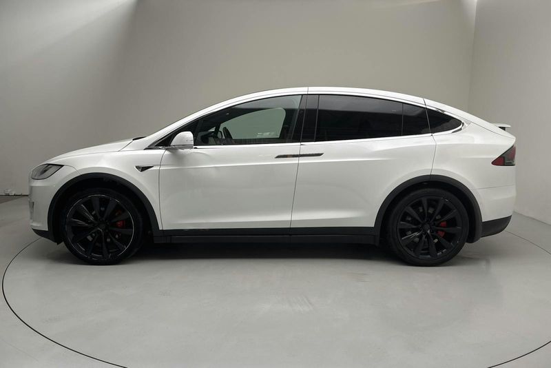 Tesla Model X bild 2
